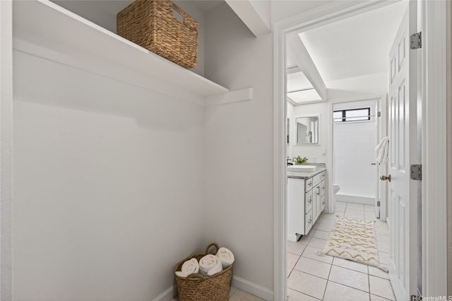 7714 Waikapu Loop, Honolulu, HI 96825