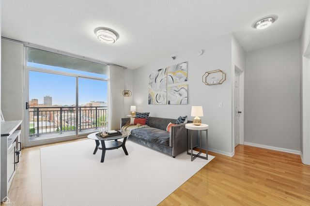 1134 W Granville Avenue 820, Chicago, IL 60660