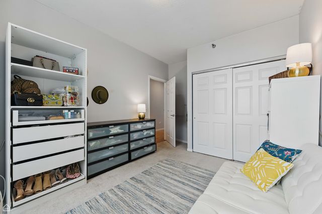 1134 W Granville Avenue 820, Chicago, IL 60660