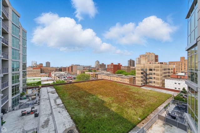 1134 W Granville Avenue 820, Chicago, IL 60660