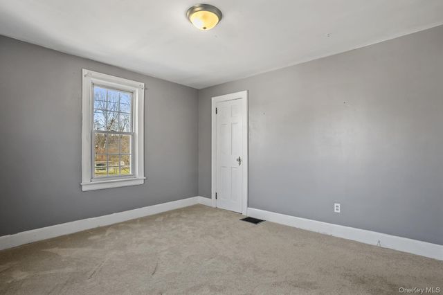 15 Milano Drive, Poughkeepsie, NY 12603