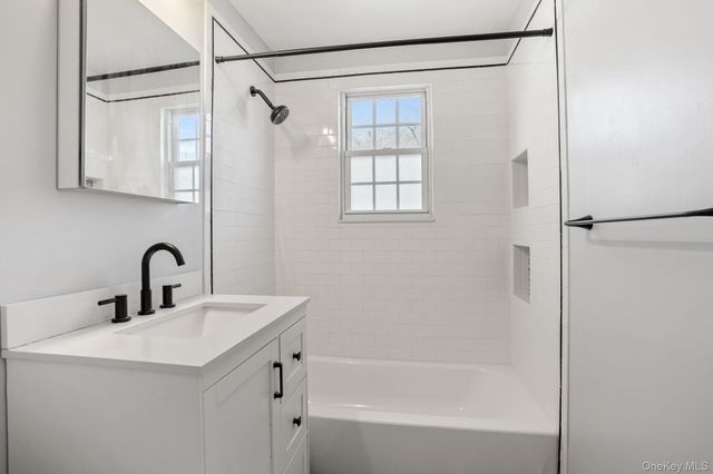 15 Milano Drive, Poughkeepsie, NY 12603