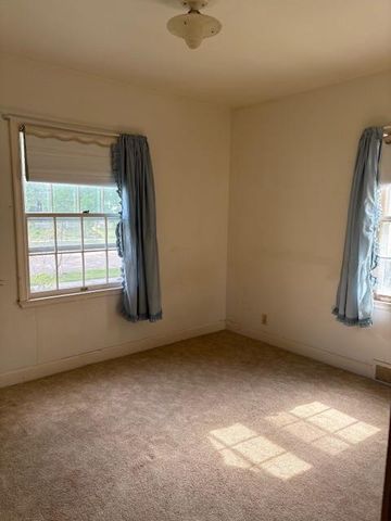 402 9th Street, Baraboo, WI 53913