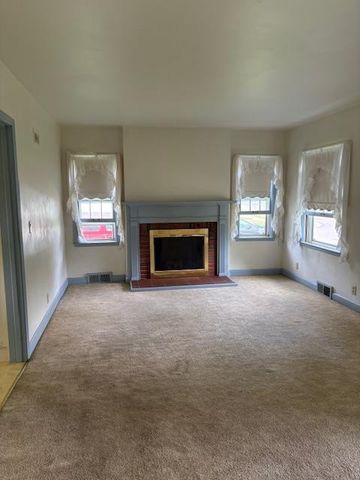 402 9th Street, Baraboo, WI 53913