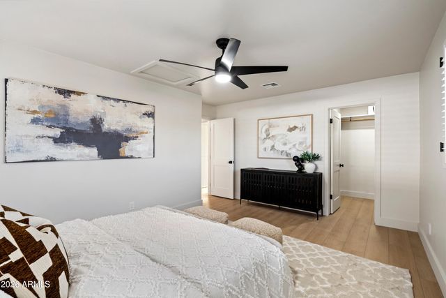 709 E ROYAL PALM Road, Phoenix, AZ 85020
