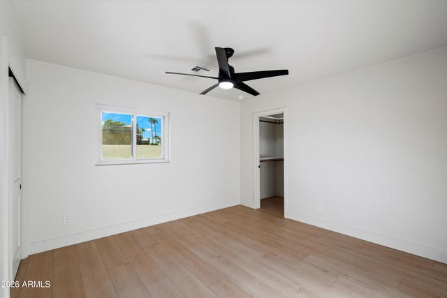 709 E ROYAL PALM Road, Phoenix, AZ 85020