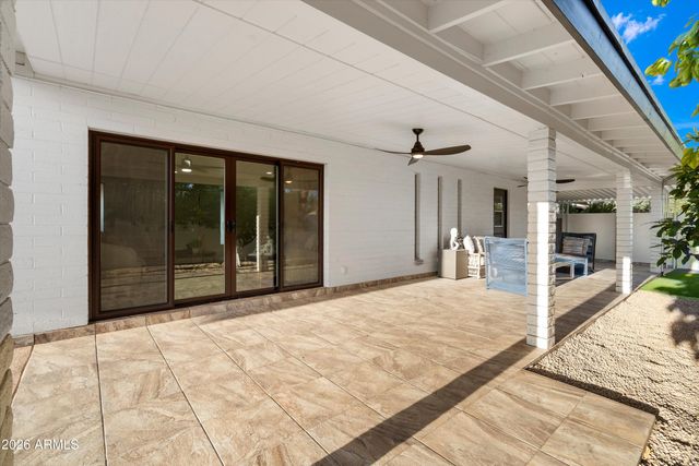 709 E ROYAL PALM Road, Phoenix, AZ 85020