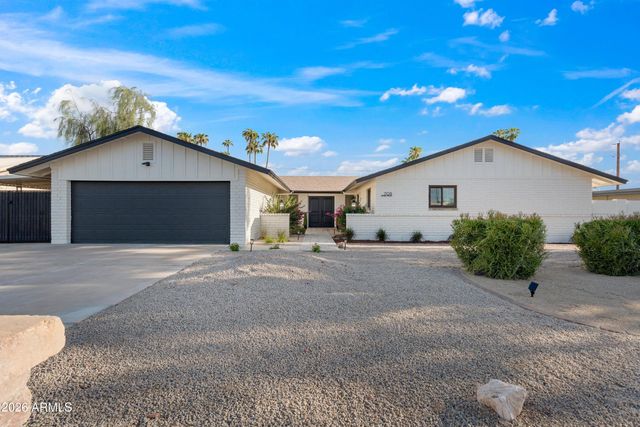 709 E ROYAL PALM Road, Phoenix, AZ 85020