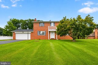 2710 SUN VALLEY DR, Waldorf, MD 20603