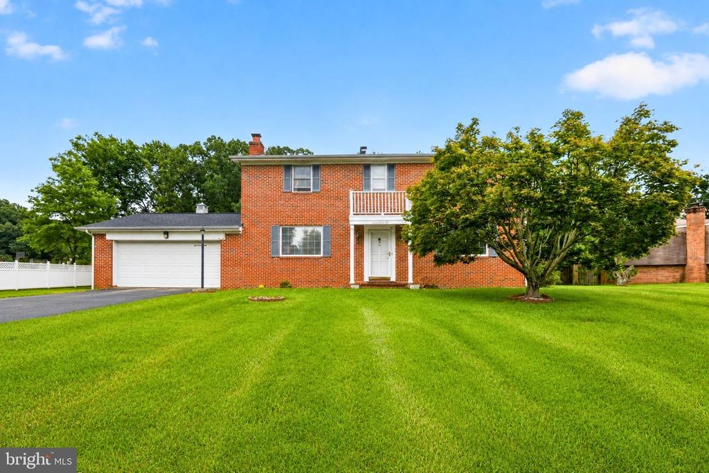 2710 SUN VALLEY DR, Waldorf, MD 20603