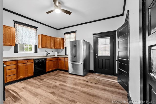 2121 E Elm Street, New Albany, IN 47150