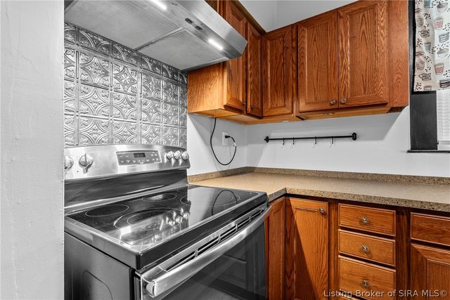 2121 E Elm Street, New Albany, IN 47150