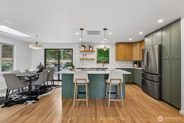 16303 Densmore Avenue N, Shoreline, WA 98133