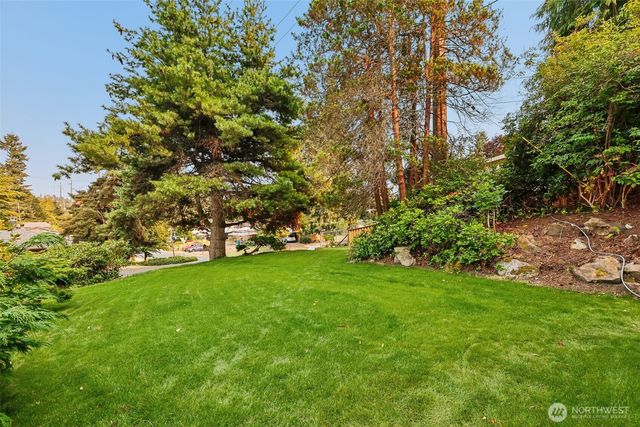 16303 Densmore Avenue N, Shoreline, WA 98133