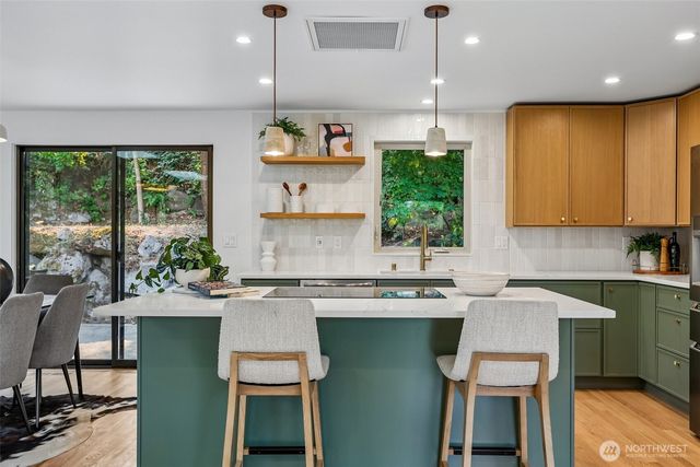 16303 Densmore Avenue N, Shoreline, WA 98133