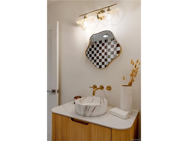 3316 Camden Dr, Longmont, CO 80503