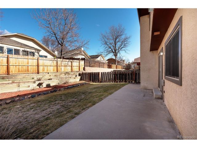3316 Camden Dr, Longmont, CO 80503