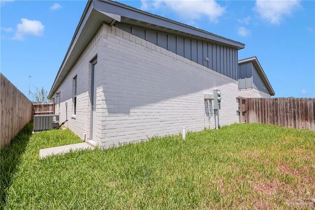 1631 Playa Drive, Weslaco, TX 78596