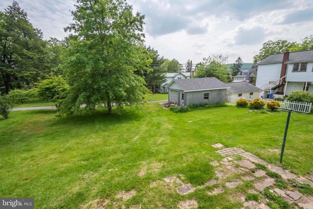 511 E GREEN ST, Oakland, MD 21550