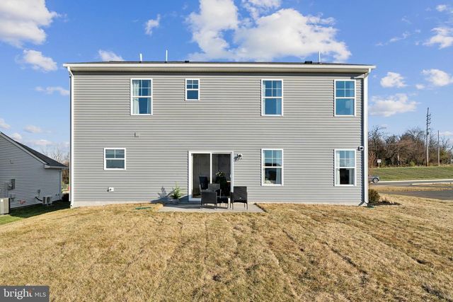 48 PATTERSON RD, Charles Town, WV 25414