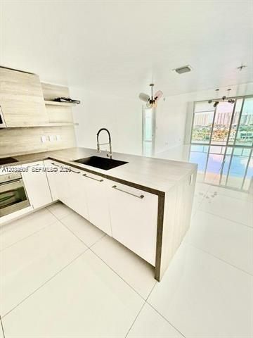 400 Sunny Isles Boulevard 817, Sunny Isles Beach, FL 33160