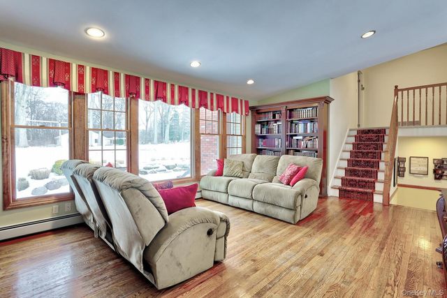 6 Orchard Hill Drive, Monsey, NY 10952