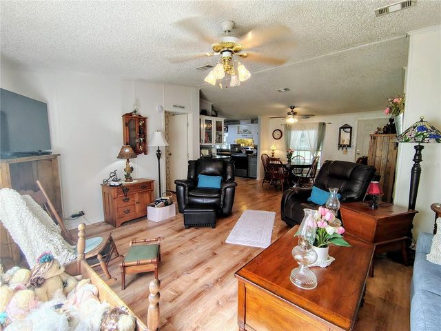 25 CANAL WAY, Lake Panasoffkee, FL 33538