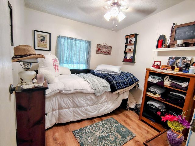 25 CANAL WAY, Lake Panasoffkee, FL 33538