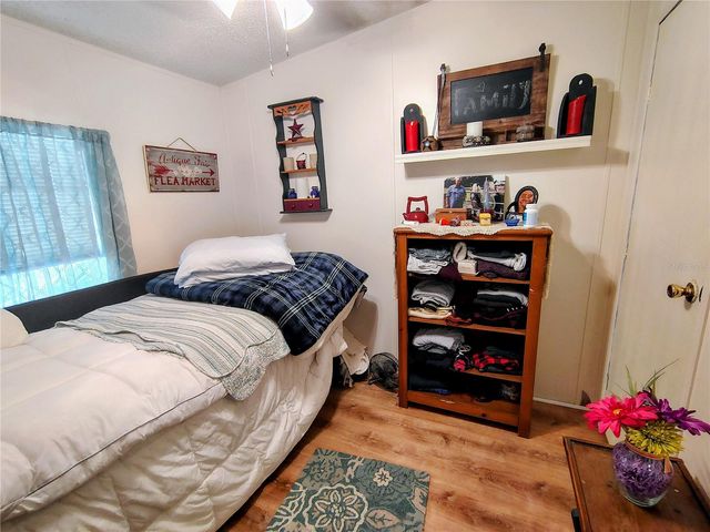 25 CANAL WAY, Lake Panasoffkee, FL 33538