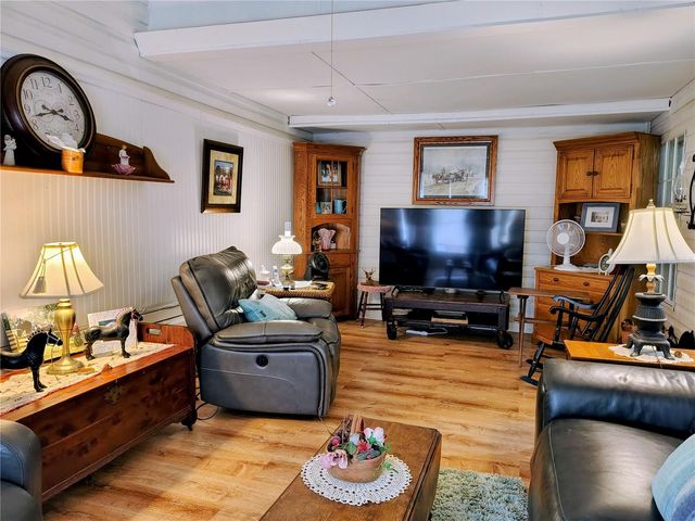25 CANAL WAY, Lake Panasoffkee, FL 33538