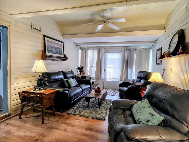 25 CANAL WAY, Lake Panasoffkee, FL 33538
