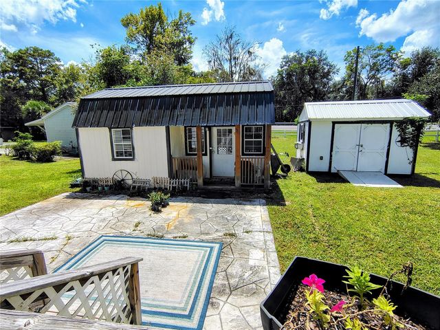 25 CANAL WAY, Lake Panasoffkee, FL 33538