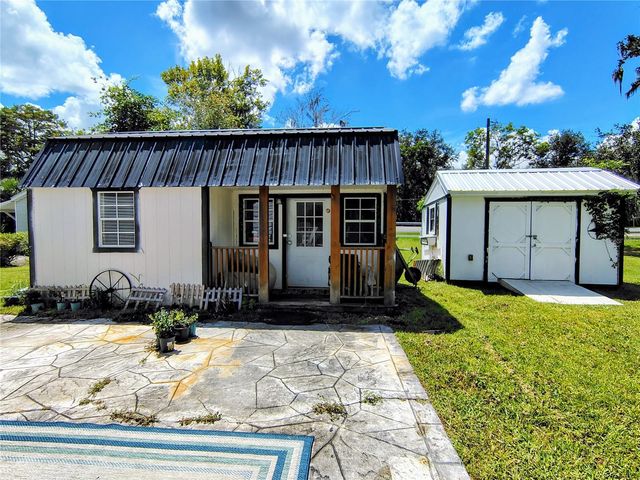 25 CANAL WAY, Lake Panasoffkee, FL 33538