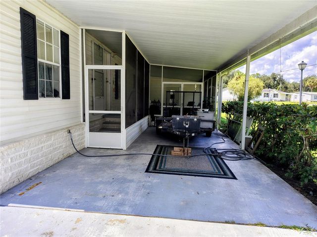 25 CANAL WAY, Lake Panasoffkee, FL 33538
