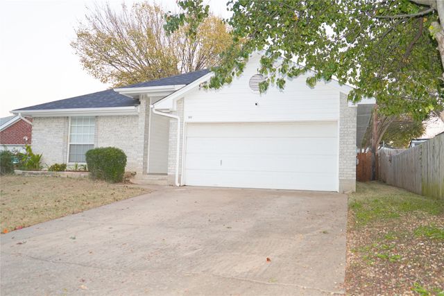 5811 Sterling Green Trail, Arlington, TX 76017