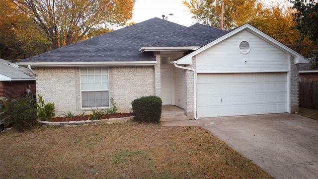 5811 Sterling Green Trail, Arlington, TX 76017