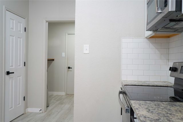 5811 Sterling Green Trail, Arlington, TX 76017