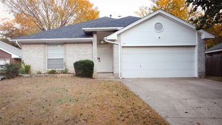 5811 Sterling Green Trail, Arlington, TX 76017