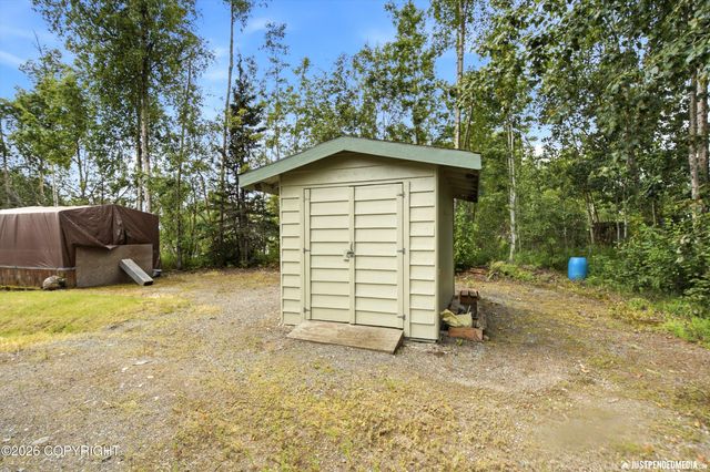 6981 W Leckwold Drive, Wasilla, AK 99623