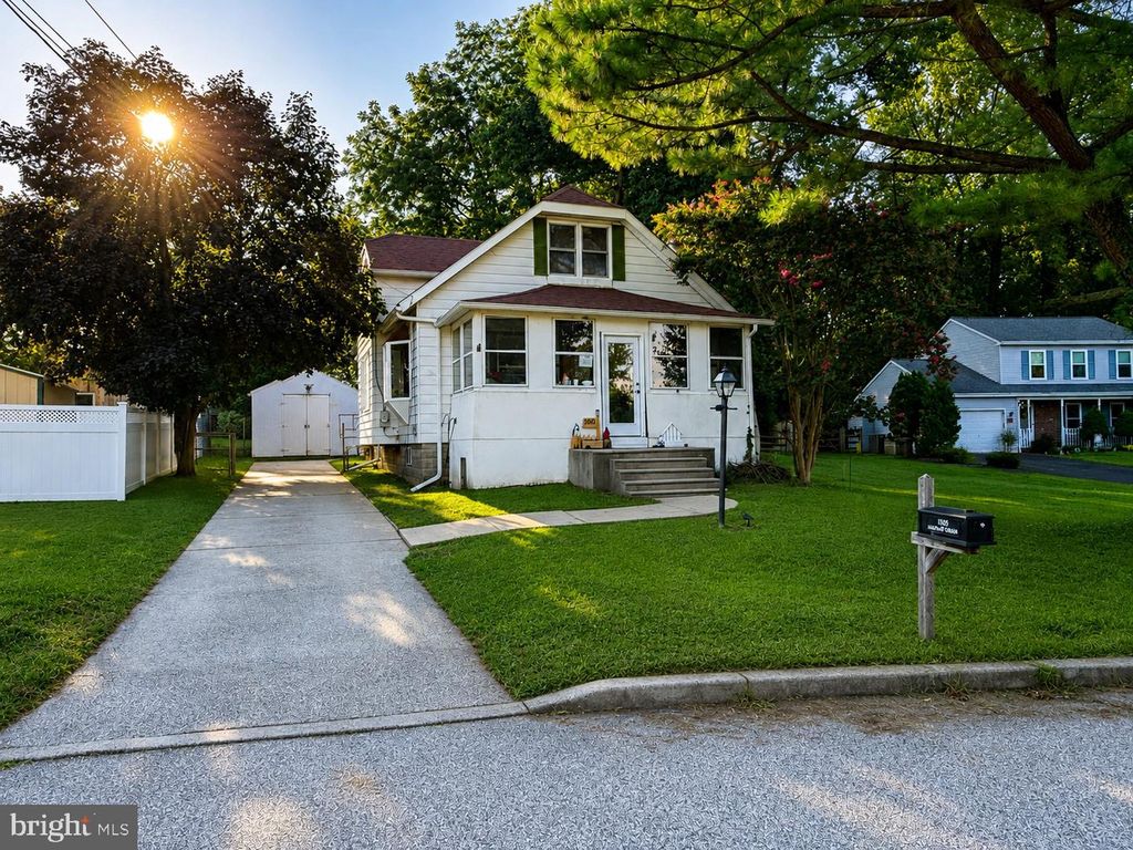 4595 NAAMANS CREEK RD, GARNET VALLEY, PA 19060 — exterior