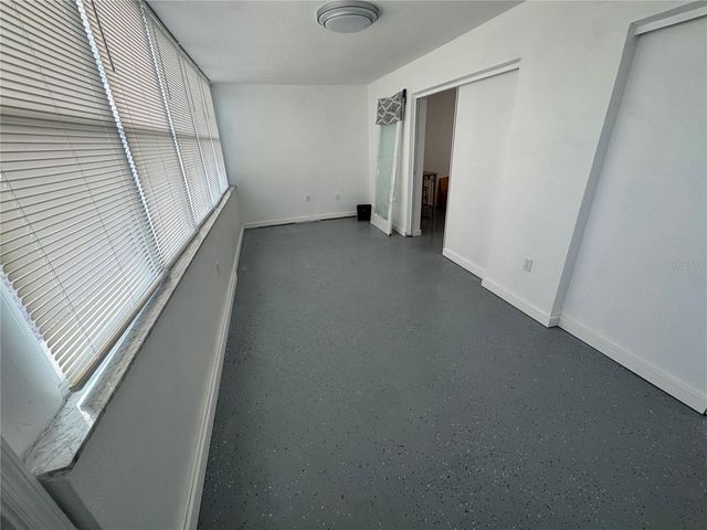 5720 13TH AVENUE N 106B, St Petersburg, FL 33710