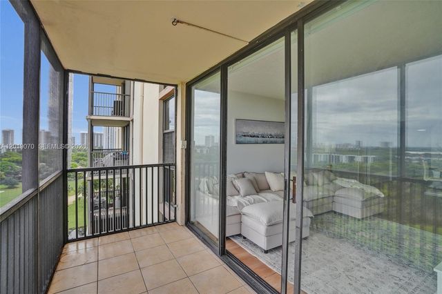 20379 W Country Club Dr 1440, Aventura, FL 33180