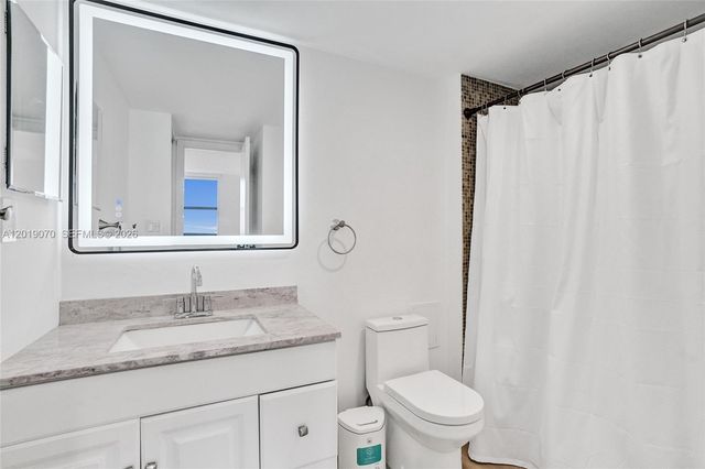 20379 W Country Club Dr 1440, Aventura, FL 33180