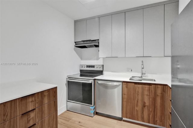 20379 W Country Club Dr 1440, Aventura, FL 33180