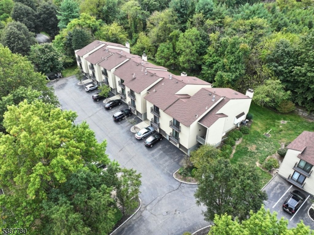 2109 Spruce Hills, Glen Gardner Boro, NJ 08826