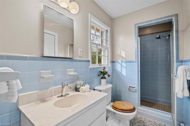 1609 Wilton Drive, Greensboro, NC 27408