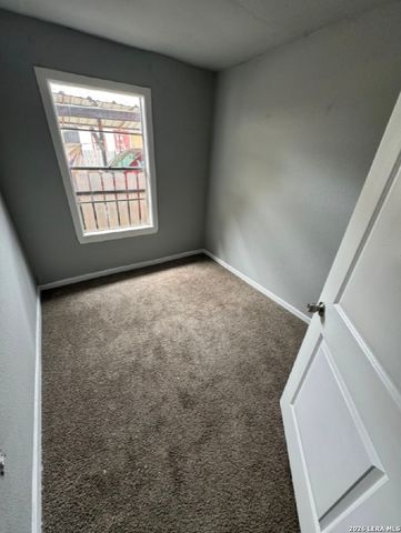 2216 SAN FERNANDO ST, San Antonio, TX 78207