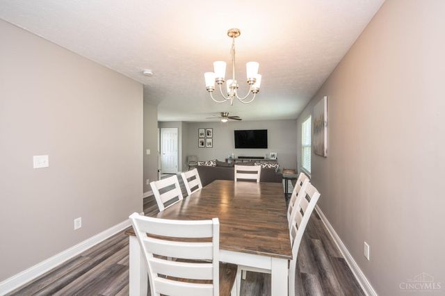 4216 Badgeley Circle, Cincinnati, OH 45223