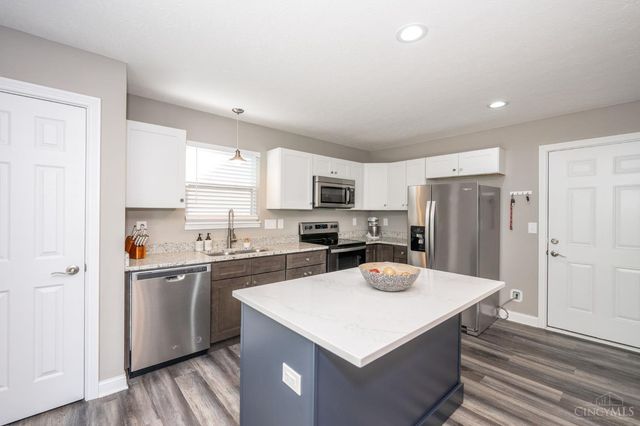 4216 Badgeley Circle, Cincinnati, OH 45223