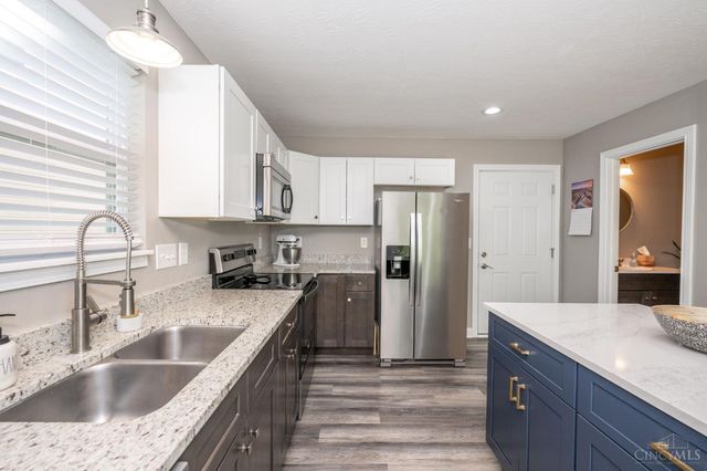 4216 Badgeley Circle, Cincinnati, OH 45223
